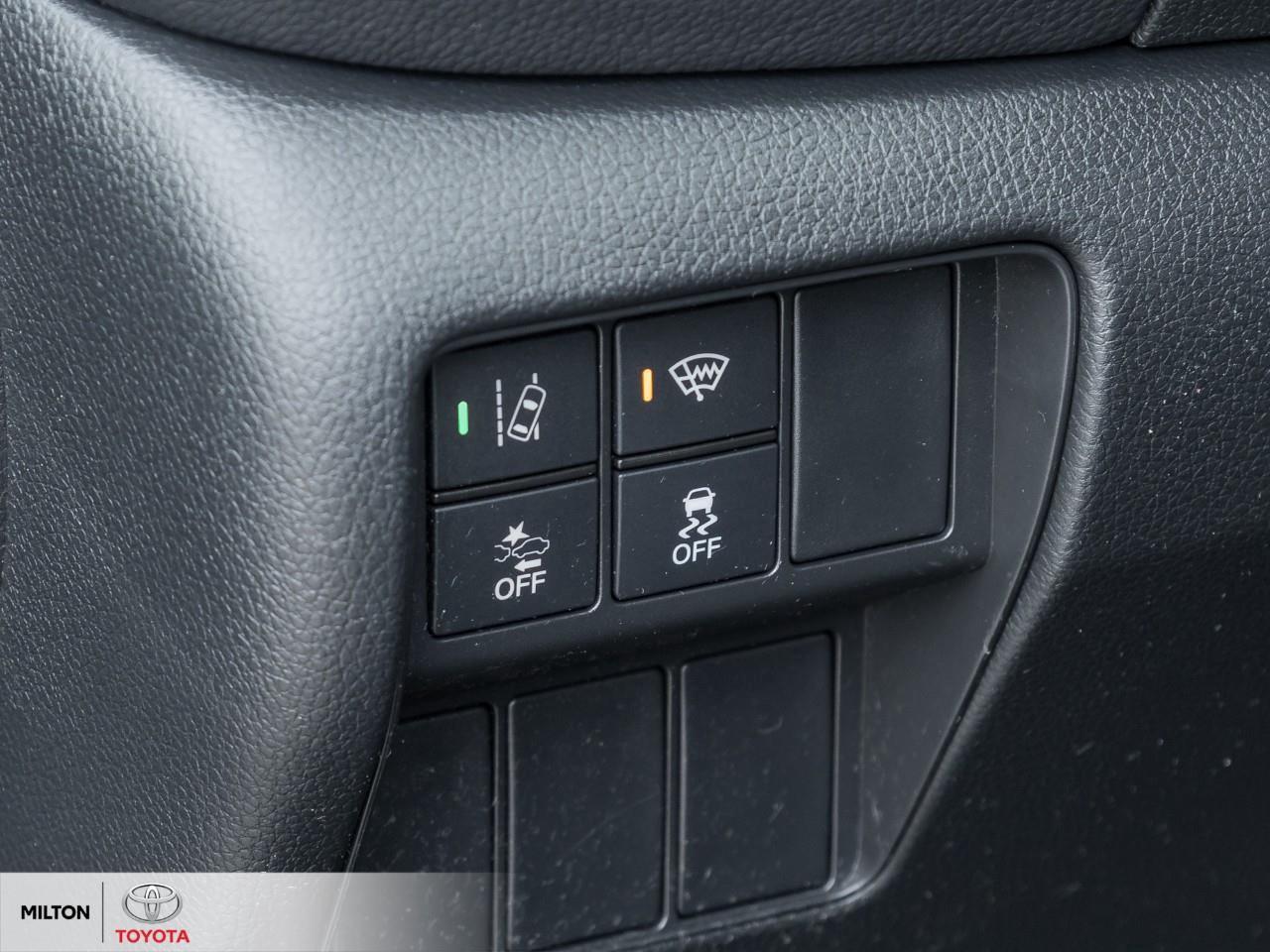 2017 Honda CR-V HEATED SEATS PUSH START ALLOYS ONE OWNER LX Photo