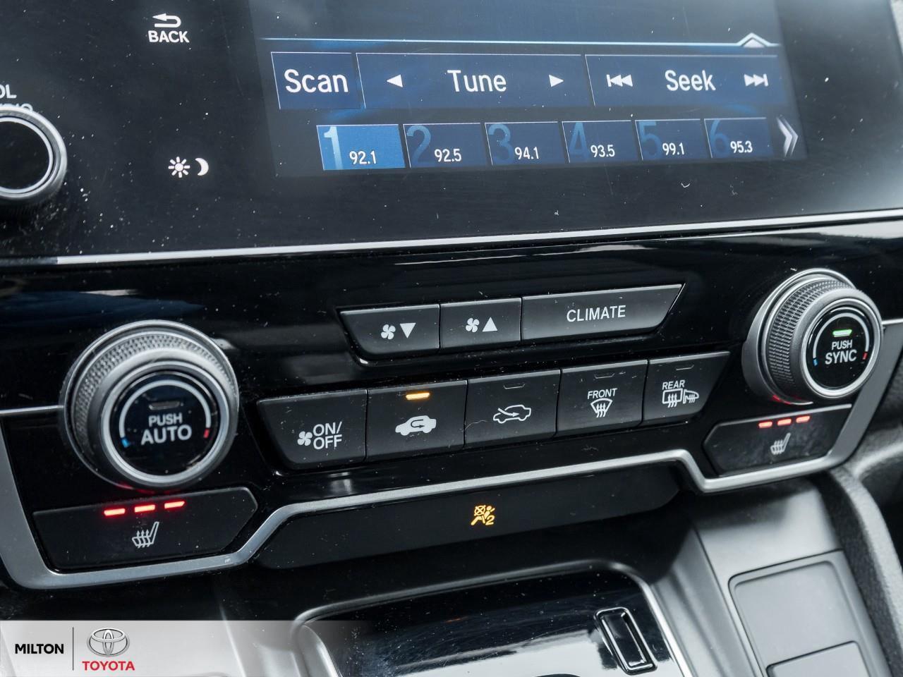 2017 Honda CR-V HEATED SEATS PUSH START ALLOYS ONE OWNER LX Photo