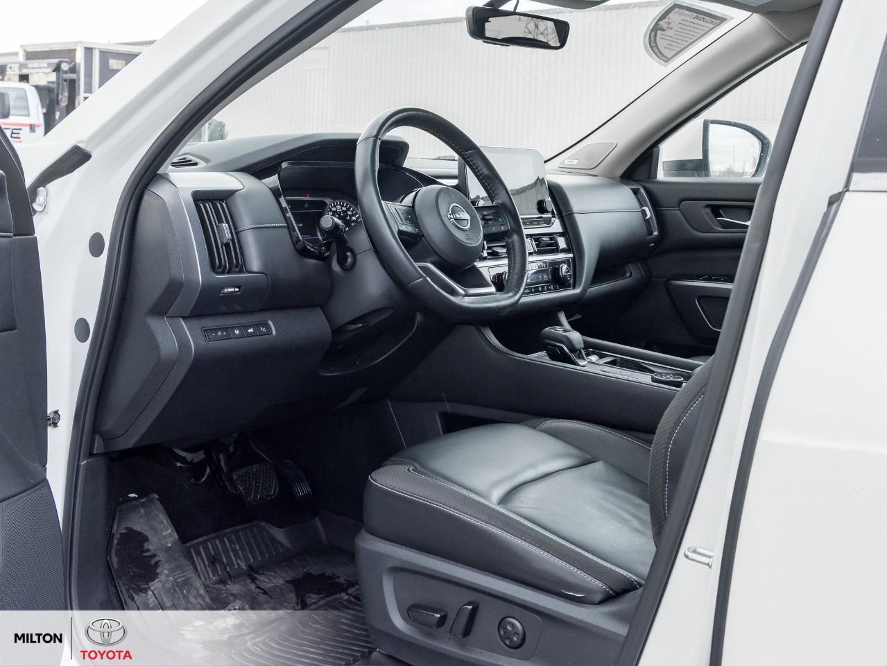 2023 Nissan Pathfinder LEATHER NAVIGATION PANORAMIC SUNROOF ONE OWNER NEW Photo