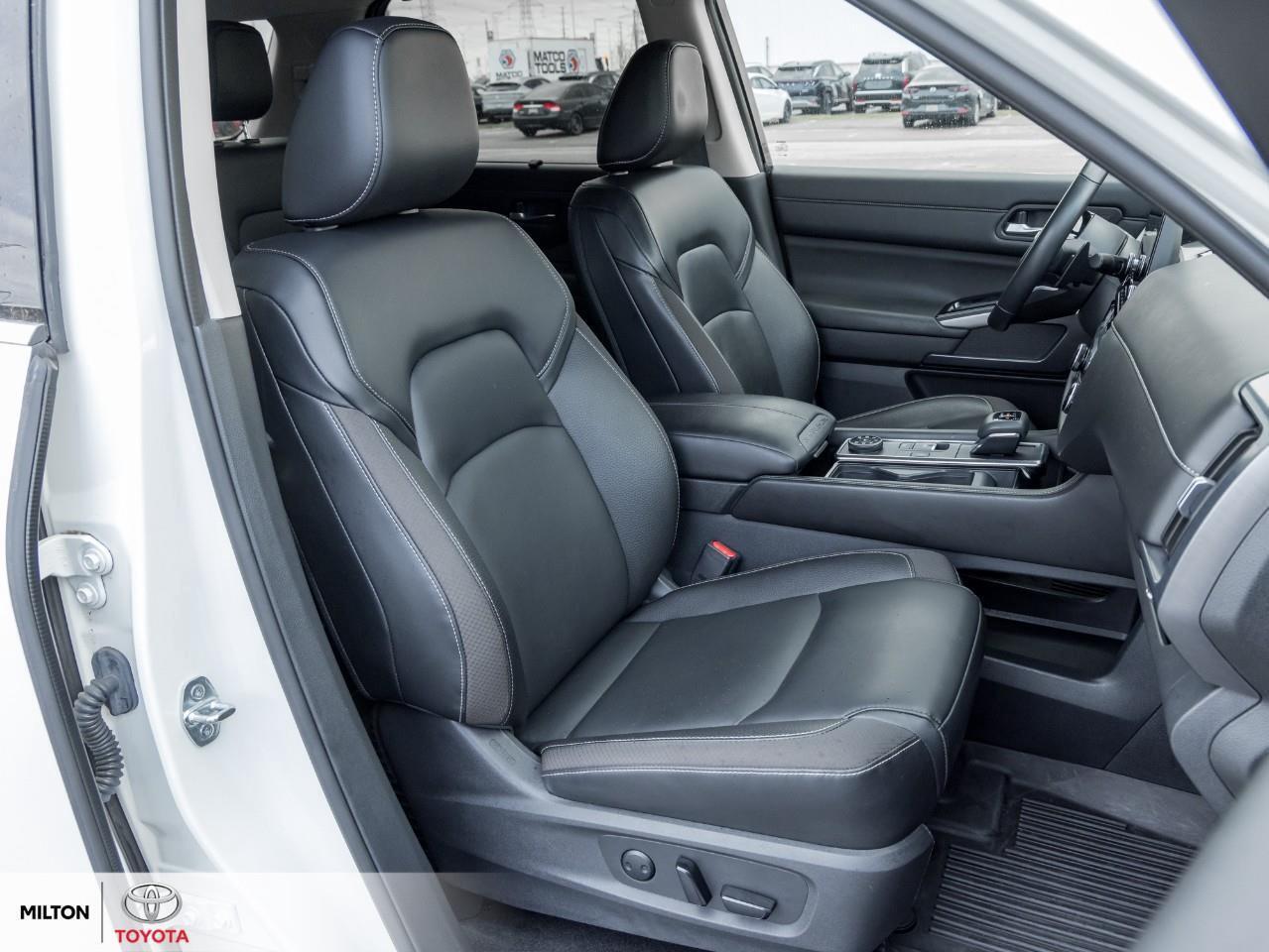 2023 Nissan Pathfinder LEATHER NAVIGATION PANORAMIC SUNROOF ONE OWNER NEW Photo