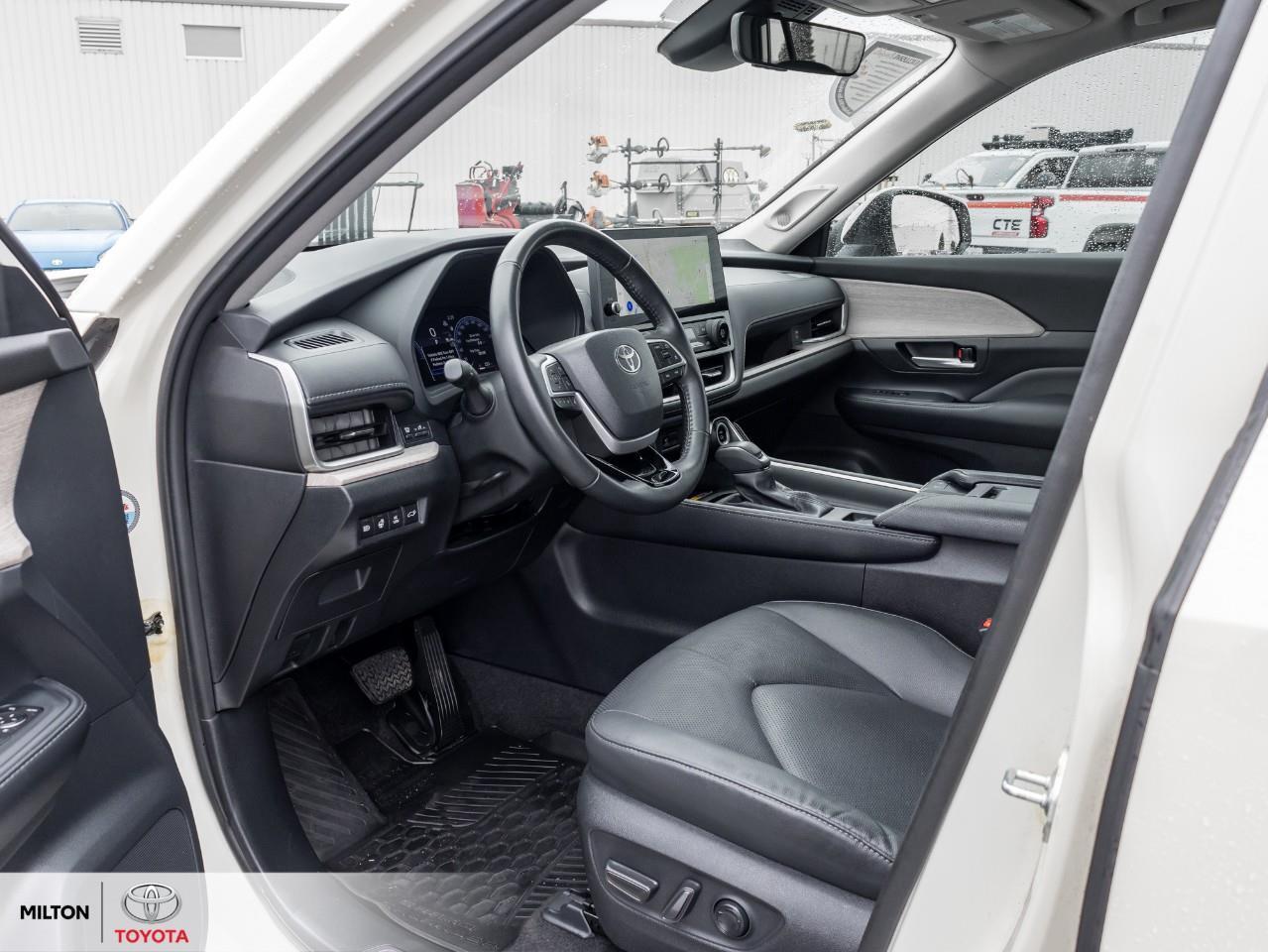 2024 Toyota Grand Highlander LEATHER HEATED STEERING 7 PASSENGER TCUV Limited Photo