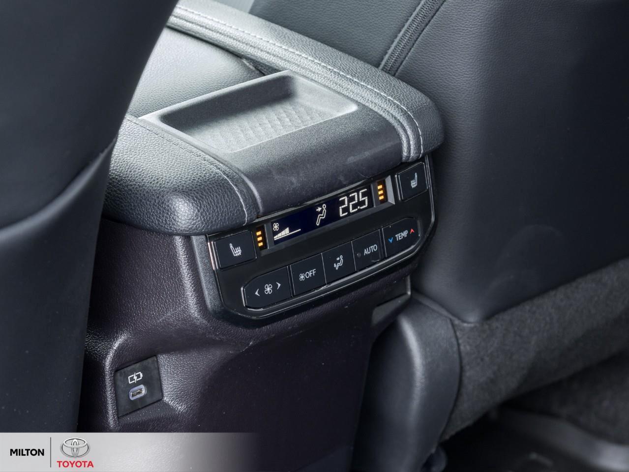 2024 Toyota Grand Highlander LEATHER HEATED STEERING 7 PASSENGER TCUV Limited Photo