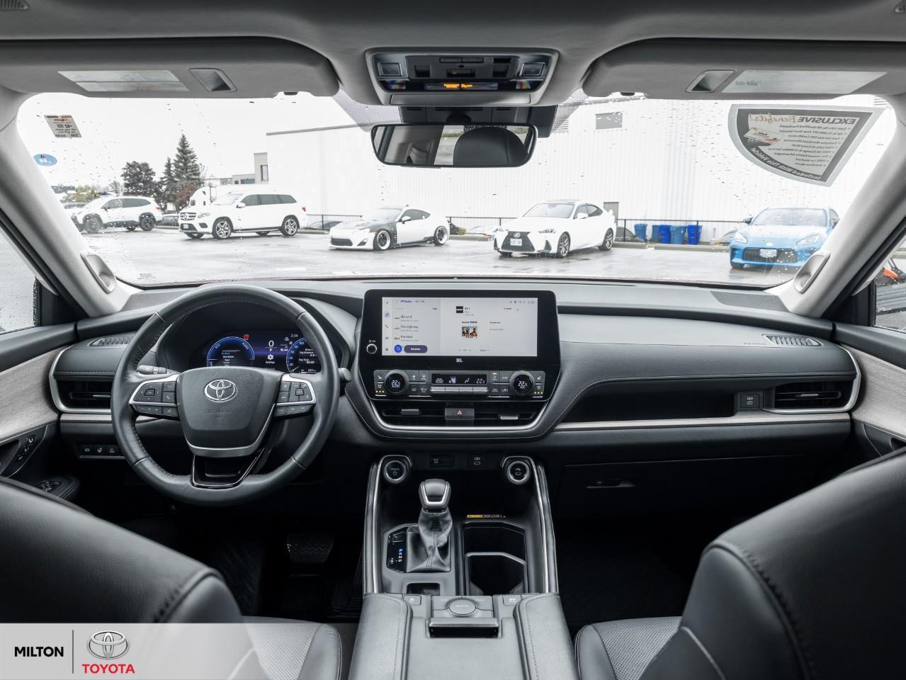 2024 Toyota Grand Highlander LEATHER HEATED STEERING 7 PASSENGER TCUV Limited Photo