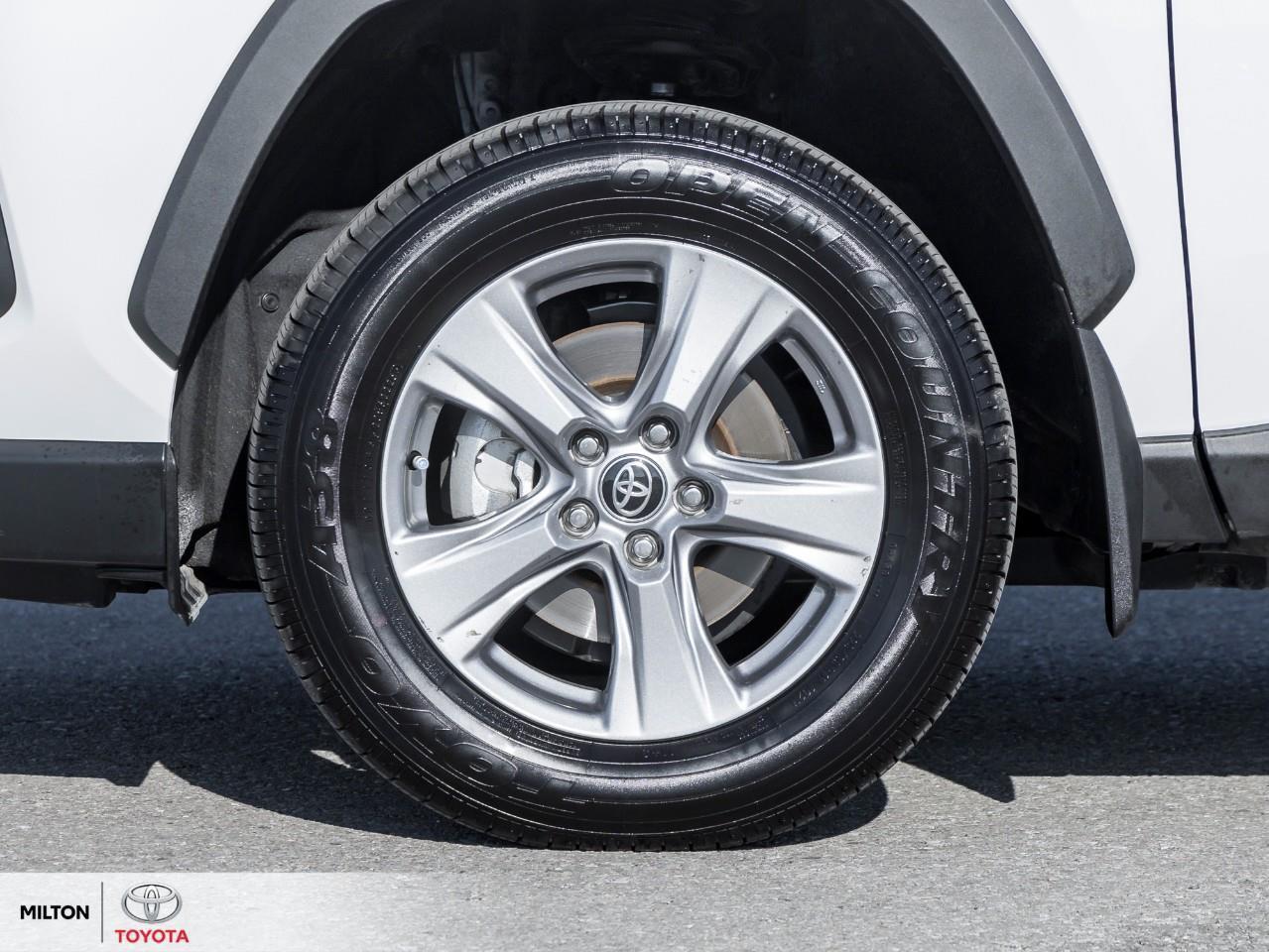 2025 Toyota RAV4 XLE AWD POWER SEAT SUNROOF HEATED STEERING ONE OWN Photo