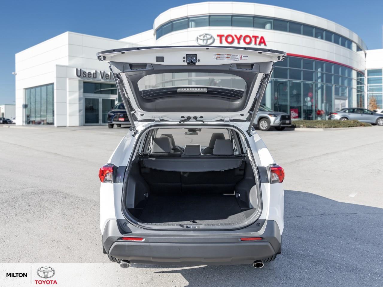 2025 Toyota RAV4 XLE AWD POWER SEAT SUNROOF HEATED STEERING ONE OWN Photo