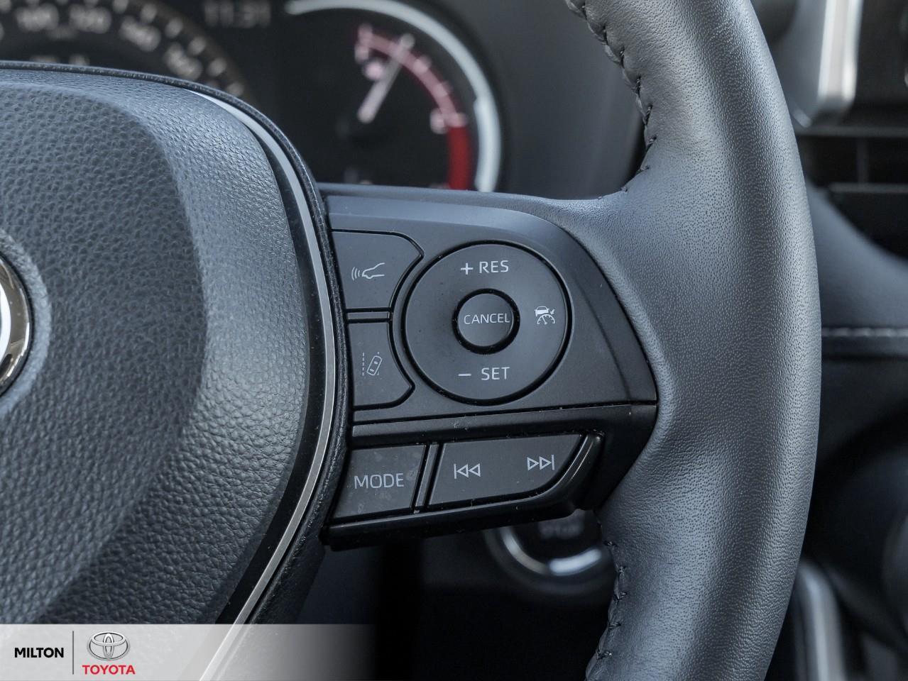 2025 Toyota RAV4 XLE AWD POWER SEAT SUNROOF HEATED STEERING ONE OWN Photo