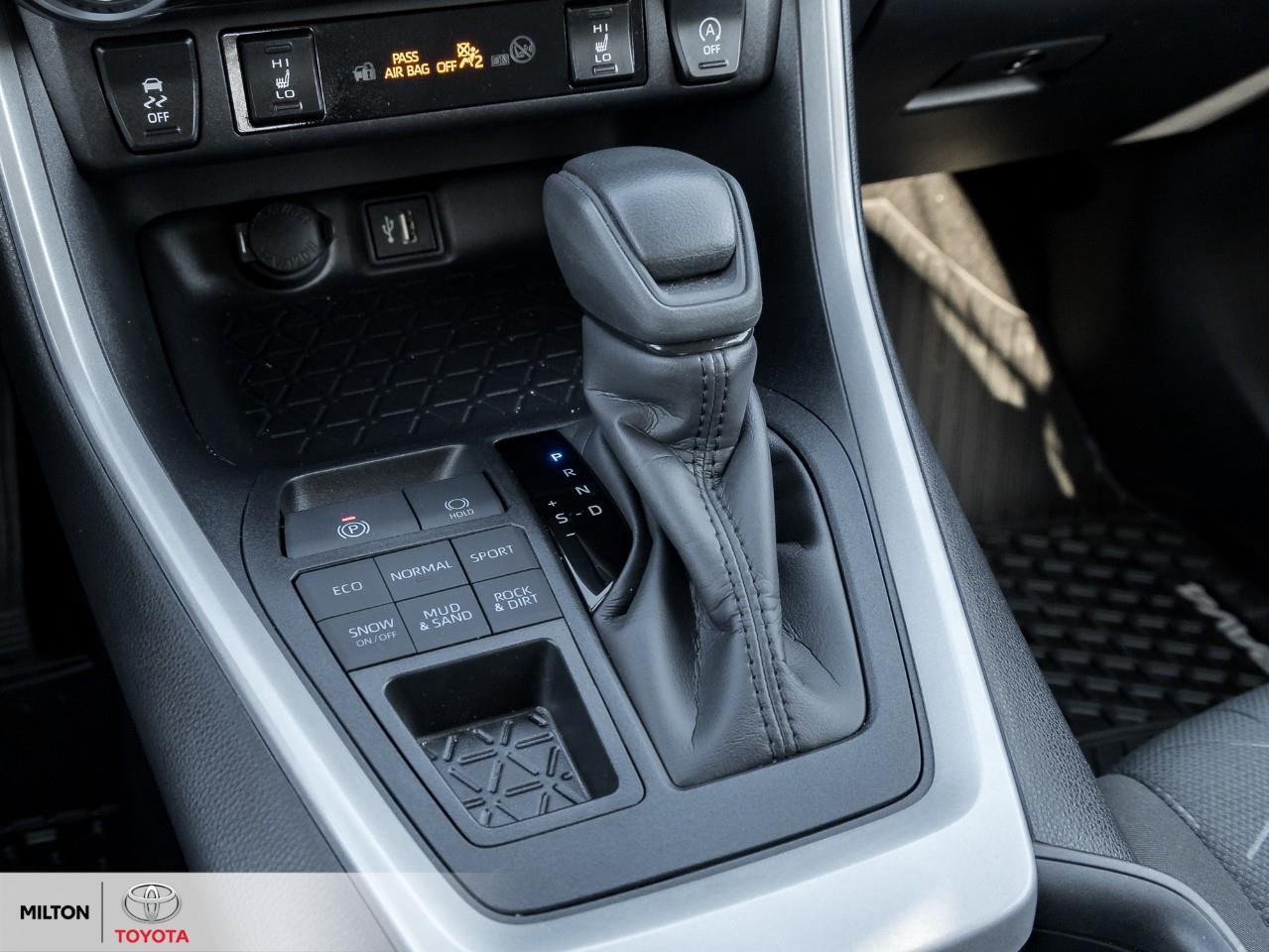 2025 Toyota RAV4 XLE AWD POWER SEAT SUNROOF HEATED STEERING ONE OWN Photo