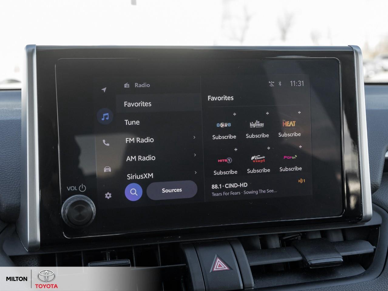 2025 Toyota RAV4 XLE AWD POWER SEAT SUNROOF HEATED STEERING ONE OWN Photo