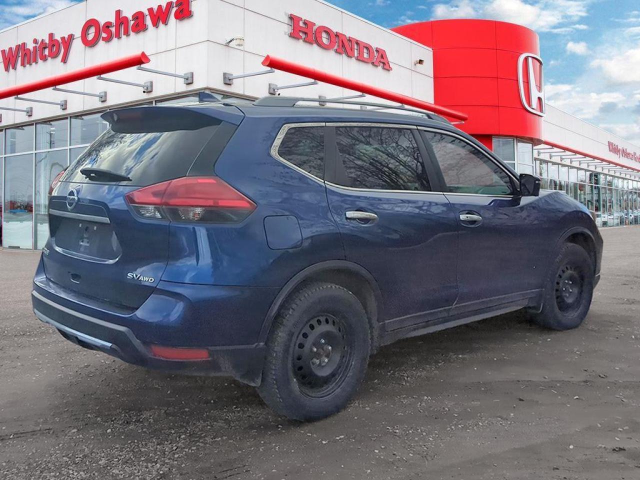 2017 Nissan Rogue SV Photo