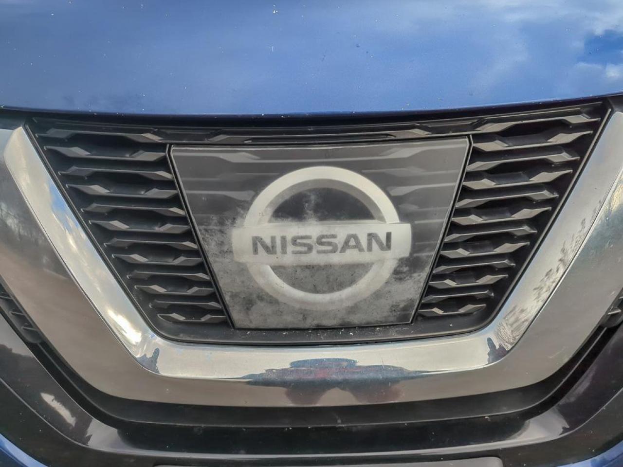 2017 Nissan Rogue SV Photo