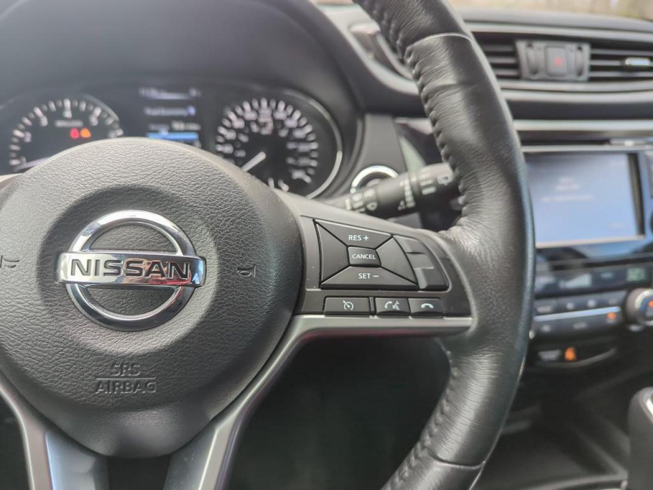 2017 Nissan Rogue SV Photo