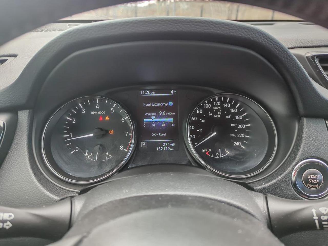 2017 Nissan Rogue SV Photo