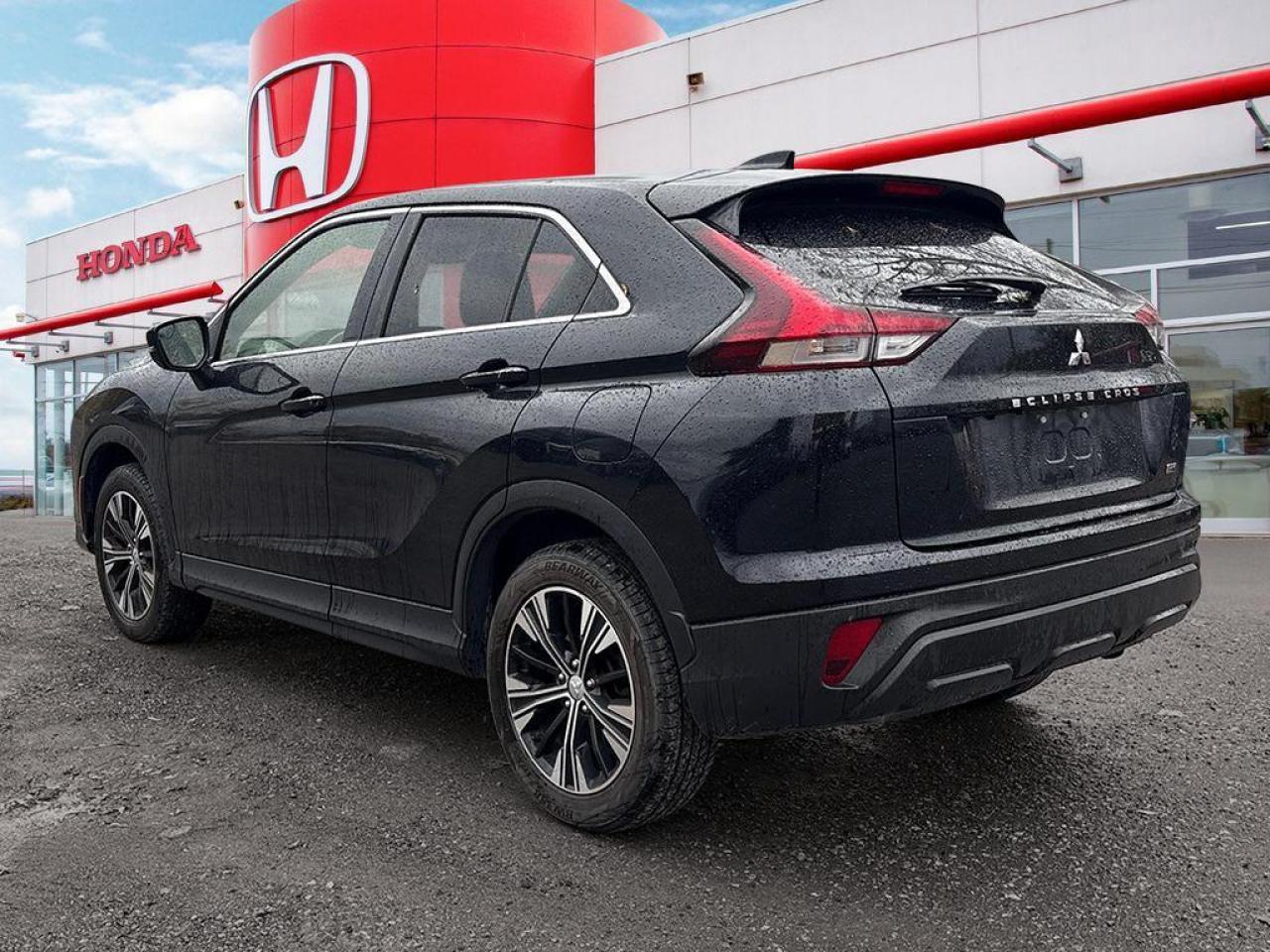 2022 Mitsubishi Eclipse Cross ES Photo3