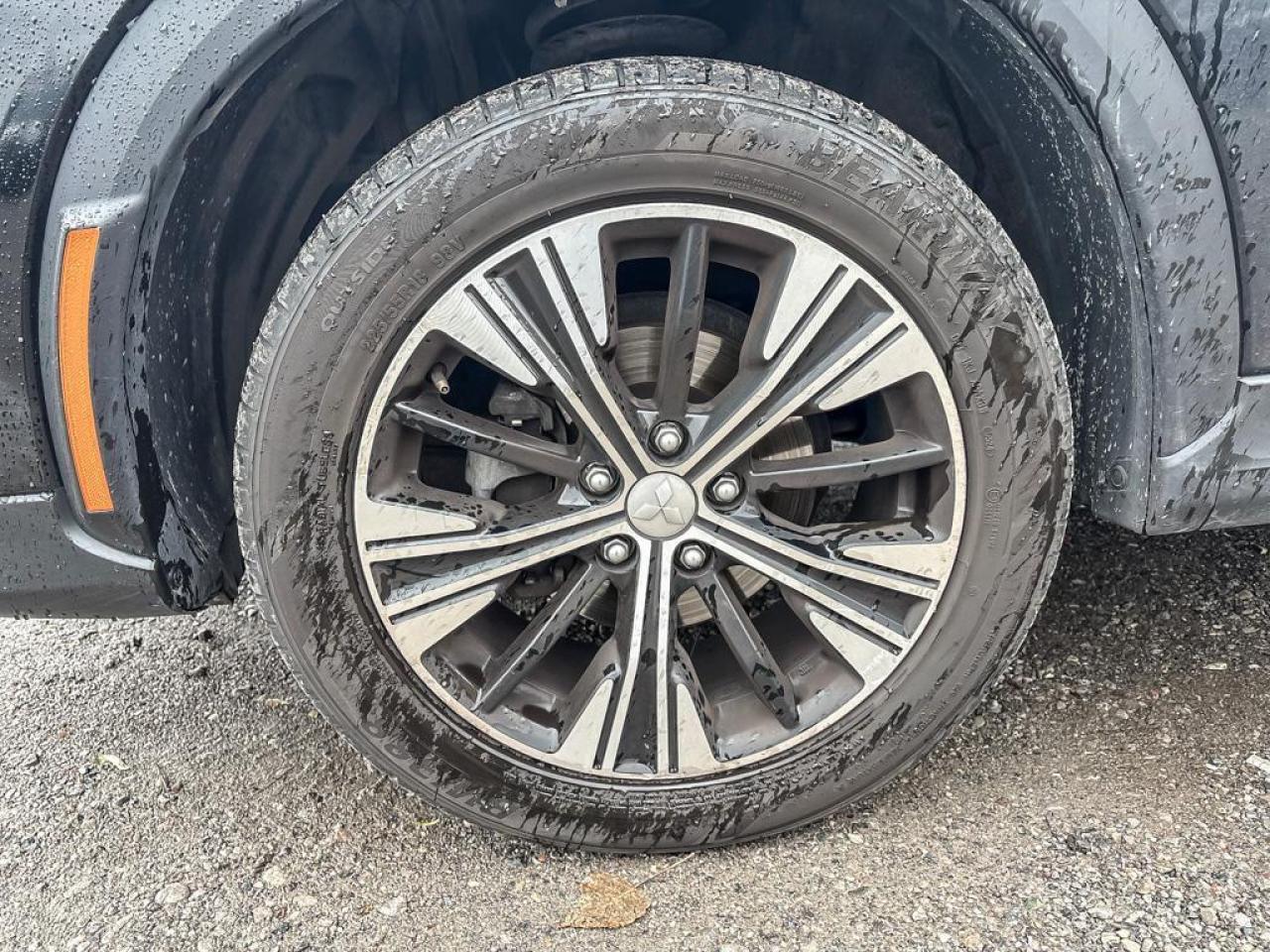 2022 Mitsubishi Eclipse Cross ES Photo