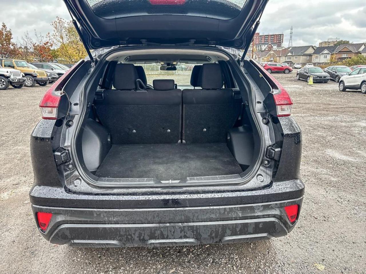 2022 Mitsubishi Eclipse Cross ES Photo