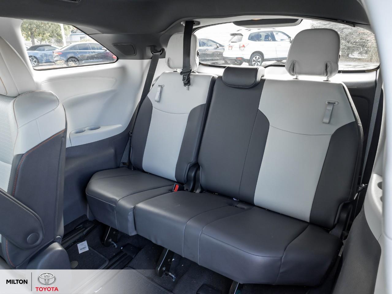 2021 Toyota Sienna LEATHER NAVIGATION SUNROOF HEATED STEERING JBL REA Photo