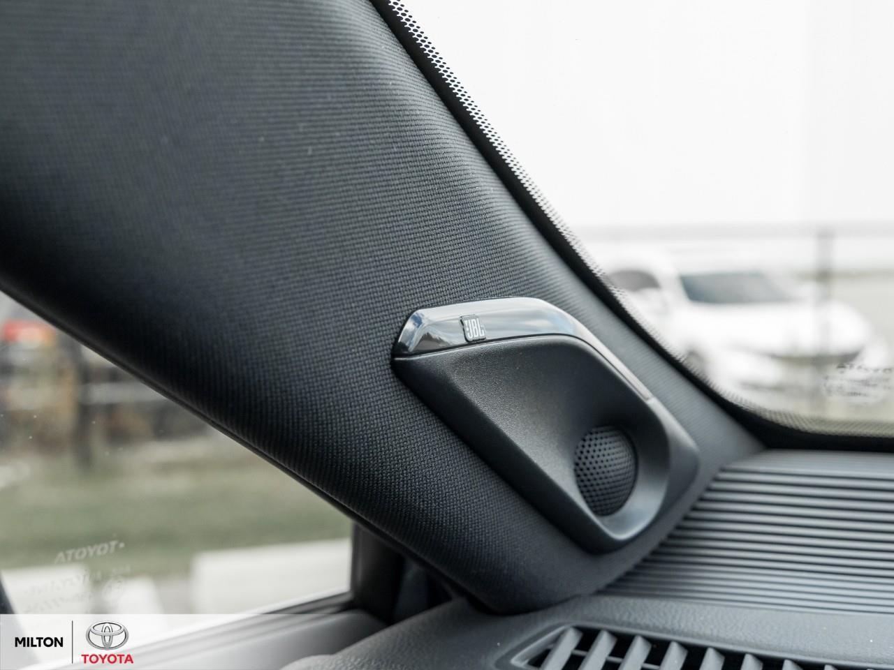 2024 Toyota Venza HYBRID LEATHER VENTILATED SEATS JBL HEATED STEERIN Photo