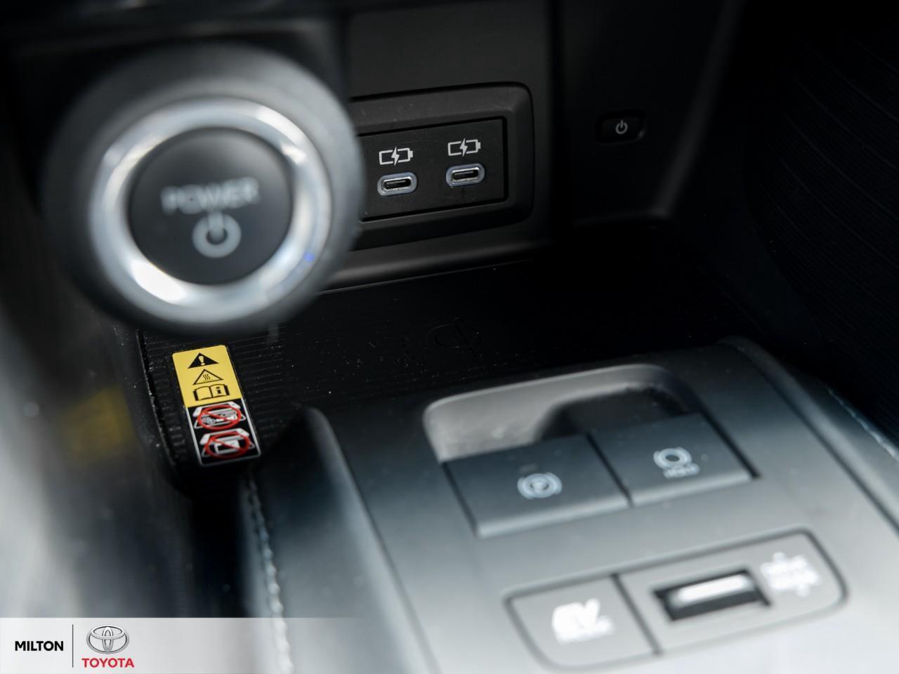 2024 Toyota Venza HYBRID LEATHER VENTILATED SEATS JBL HEATED STEERIN Photo