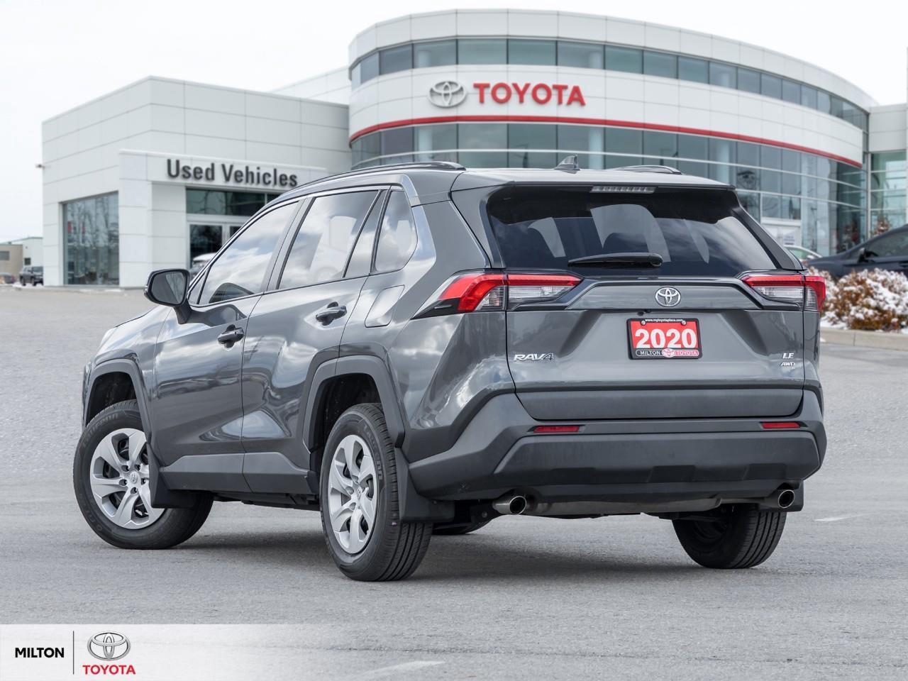 2020 Toyota RAV4 HEATED SEATS APPLE CARPLAY BLIND SPOT SAFETY SENSE Photo4