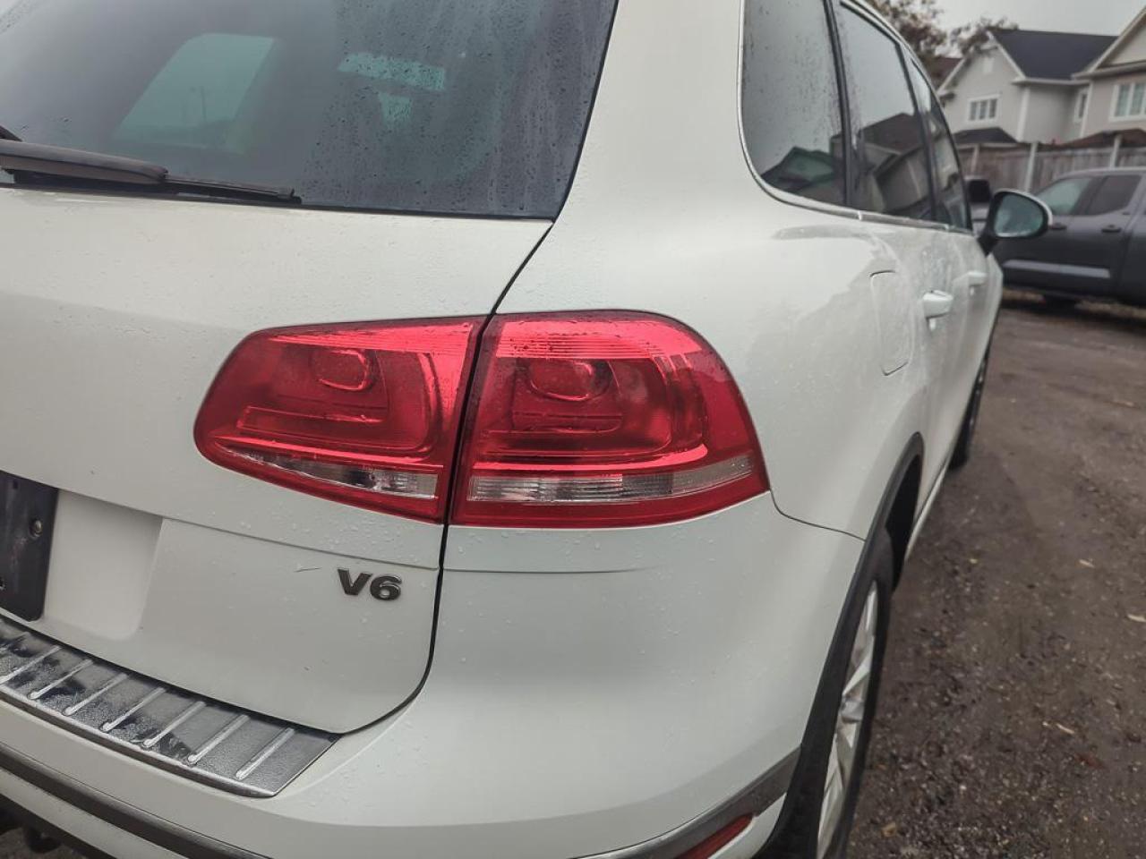 2017 Volkswagen Touareg 3.6L Photo