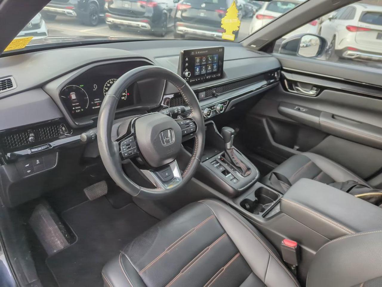 2024 Honda CR-V Hybrid Touring l Heated Seats l Power Moonroof Photo