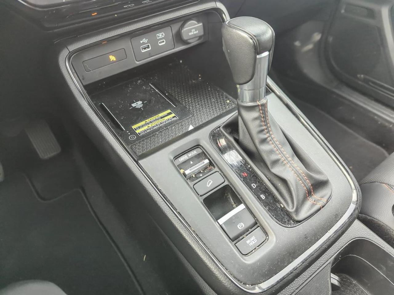 2024 Honda CR-V Hybrid Touring l Heated Seats l Power Moonroof Photo