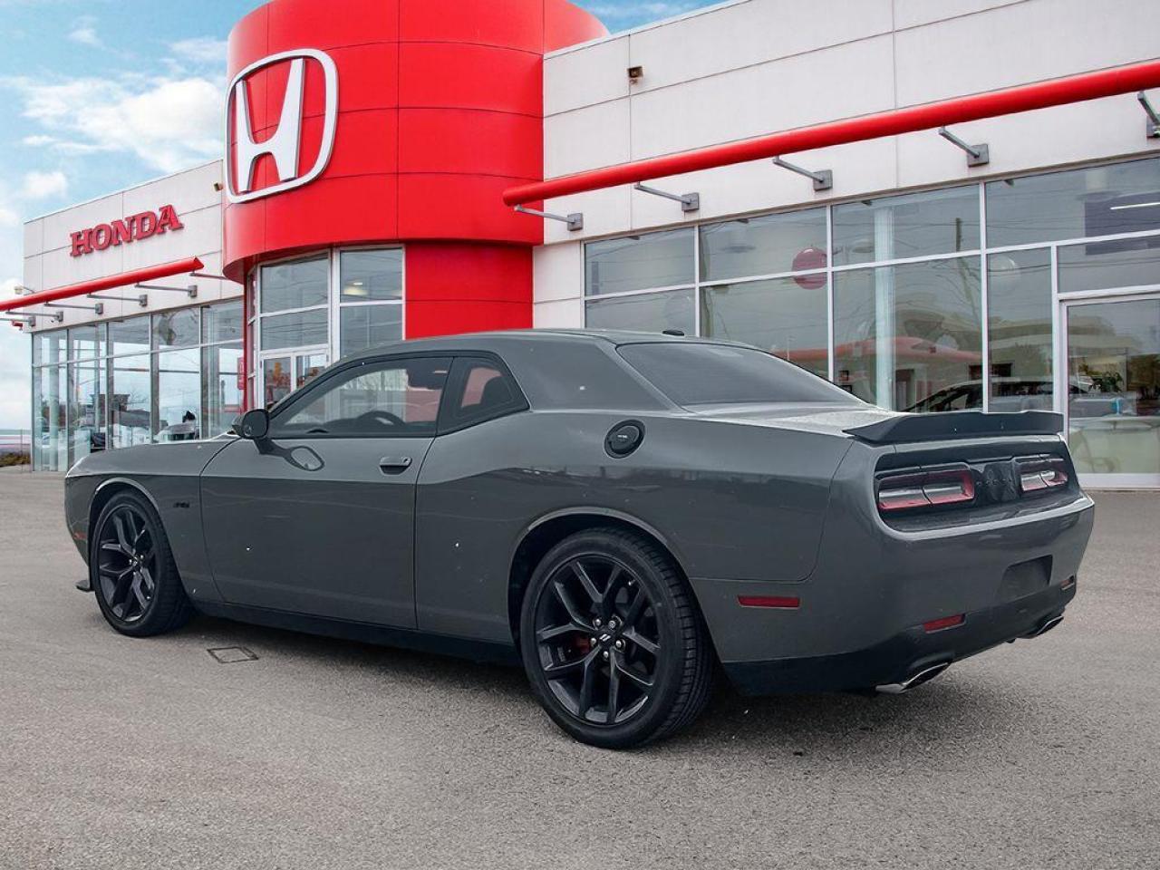 2023 Dodge Challenger R/T Photo3