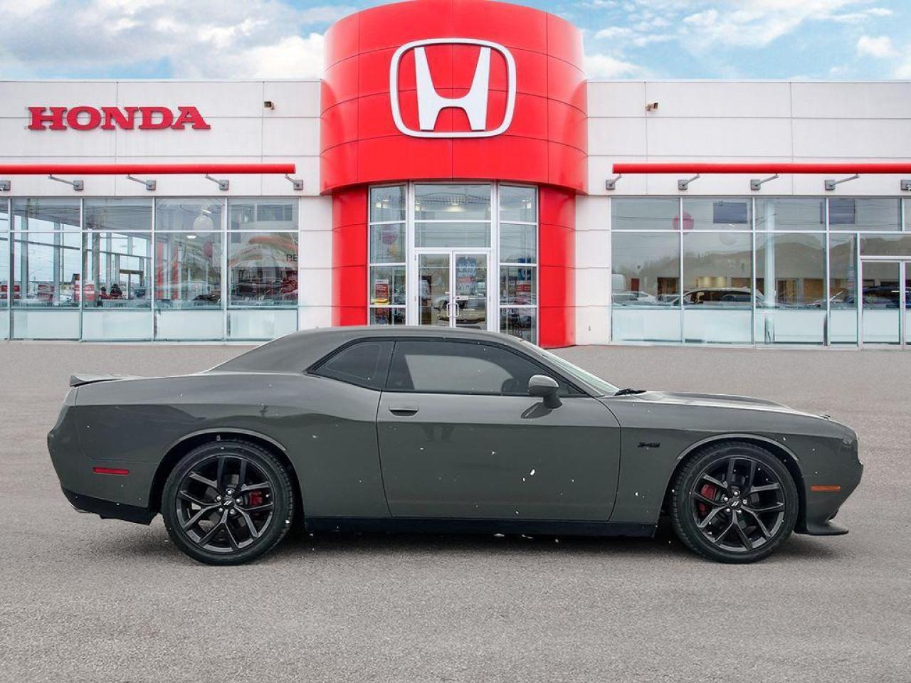 2023 Dodge Challenger R/T Photo