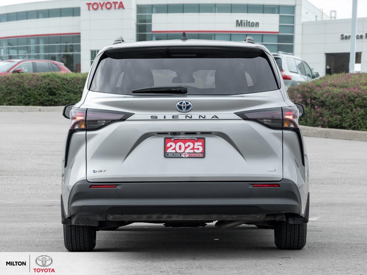 2025 Toyota Sienna HYBRID HEATED STEERING HEATED SEATS BLIND SPOT ONE Photo