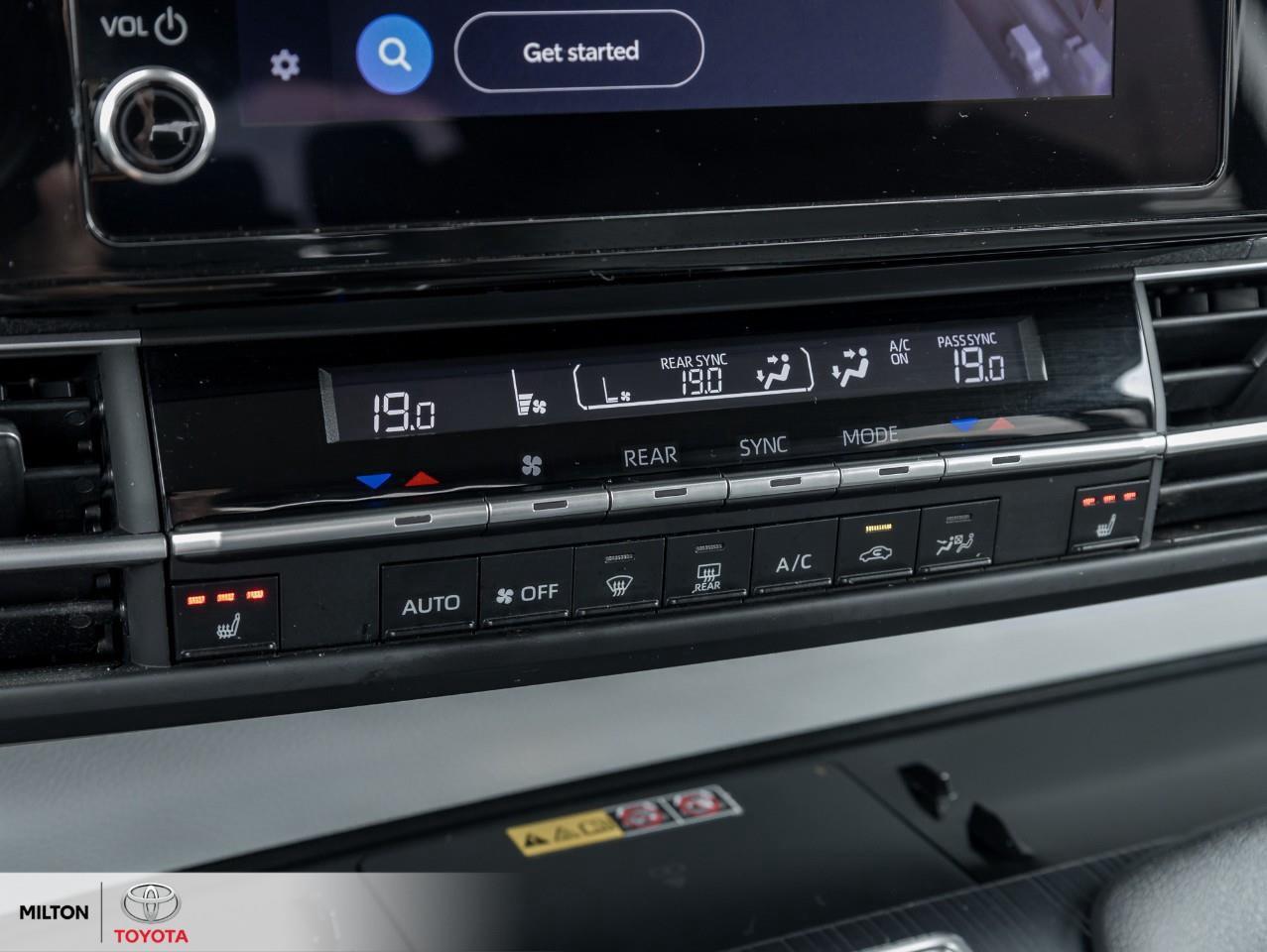 2025 Toyota Sienna HYBRID HEATED STEERING HEATED SEATS BLIND SPOT ONE Photo