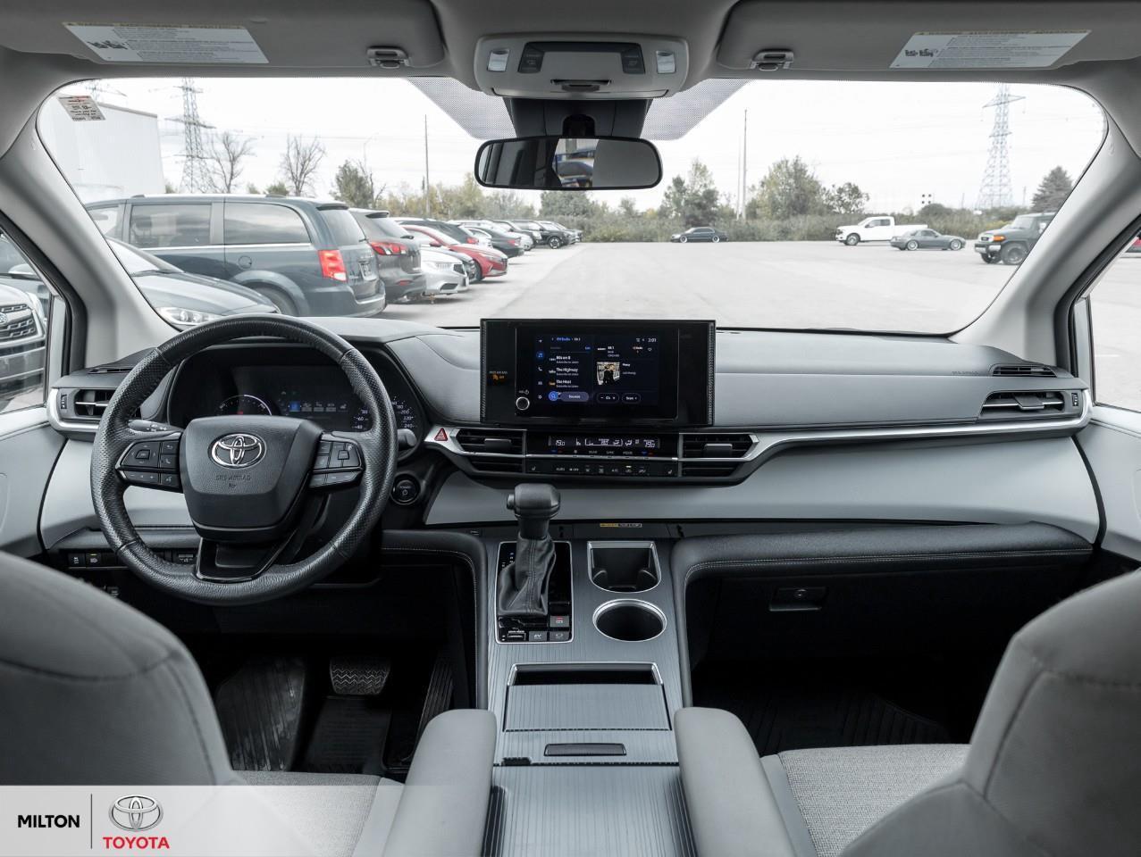 2025 Toyota Sienna HYBRID HEATED STEERING HEATED SEATS BLIND SPOT ONE Photo