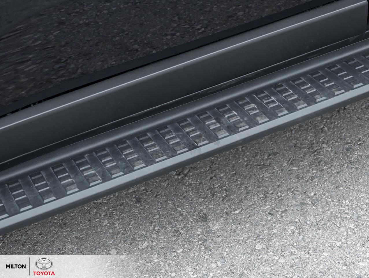 2025 Toyota Land Cruiser HYBRID HEATED STEERING WIRELESS CARPLAY LOCKING DI Photo