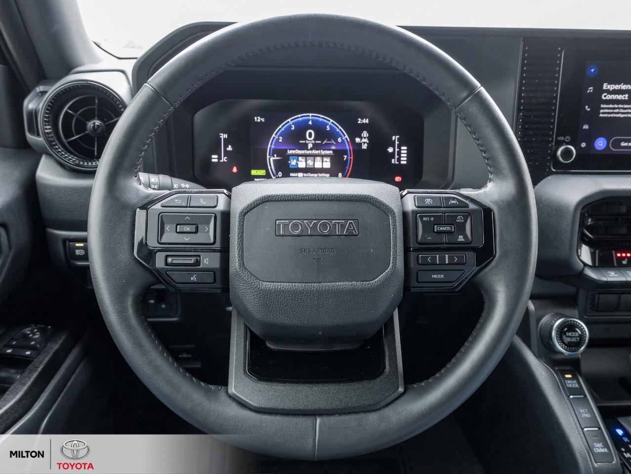 2025 Toyota Land Cruiser HYBRID HEATED STEERING WIRELESS CARPLAY LOCKING DI Photo