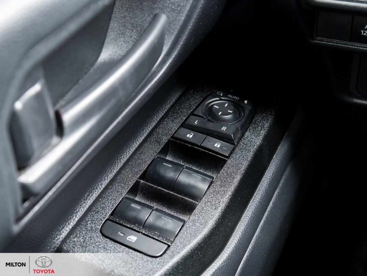 2025 Toyota Land Cruiser HYBRID HEATED STEERING WIRELESS CARPLAY LOCKING DI Photo