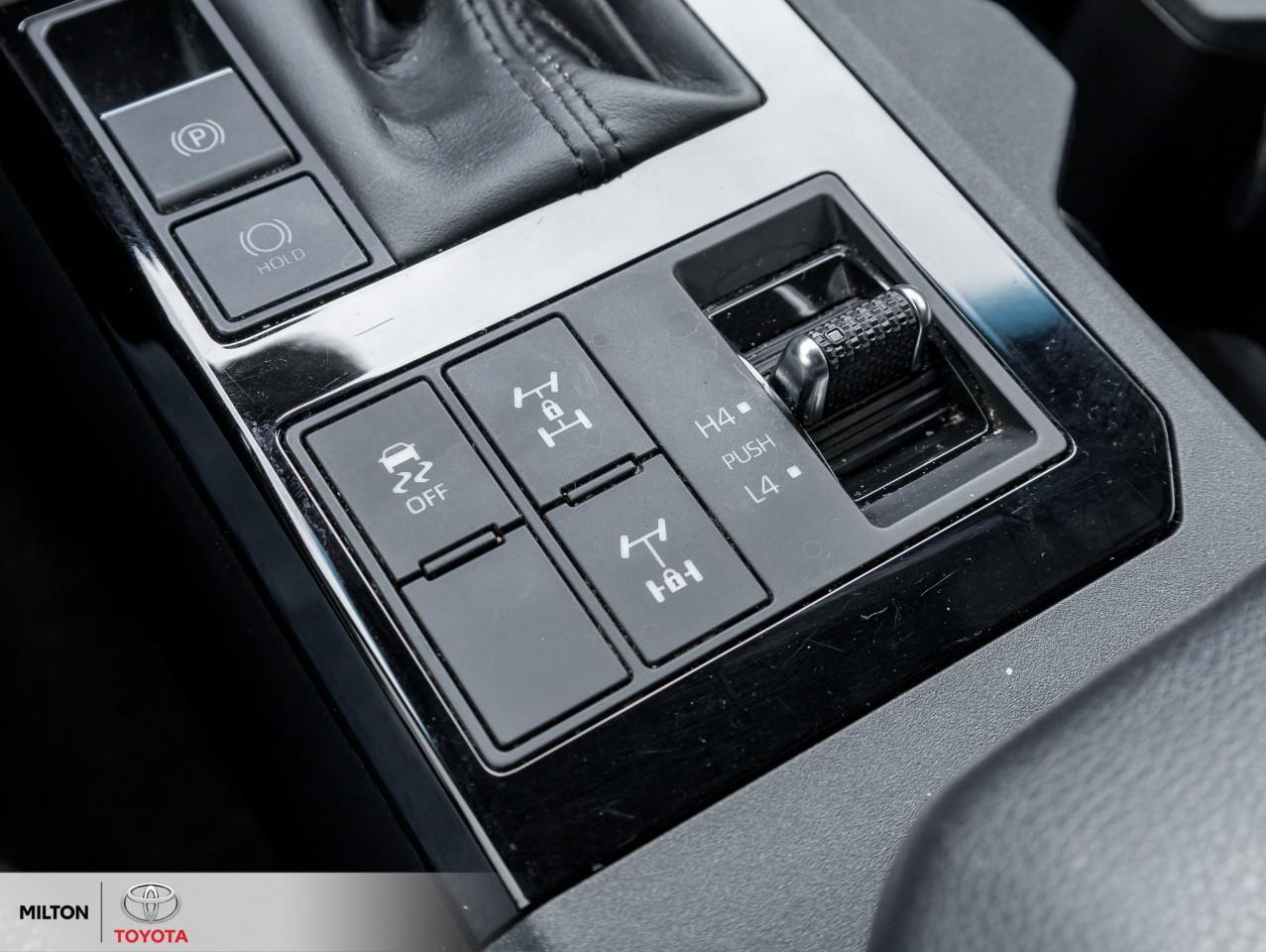 2025 Toyota Land Cruiser HYBRID HEATED STEERING WIRELESS CARPLAY LOCKING DI Photo