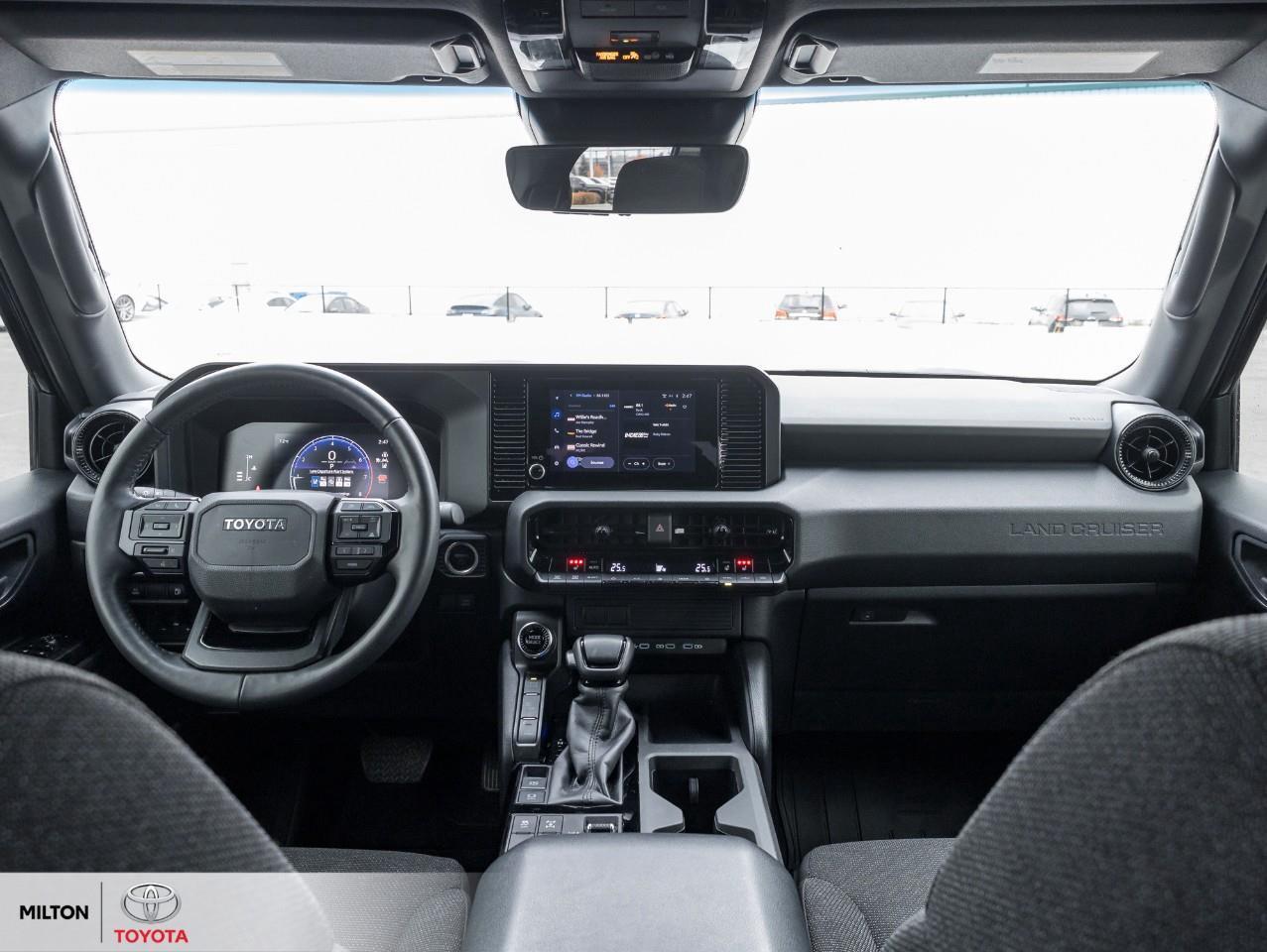 2025 Toyota Land Cruiser HYBRID HEATED STEERING WIRELESS CARPLAY LOCKING DI Photo