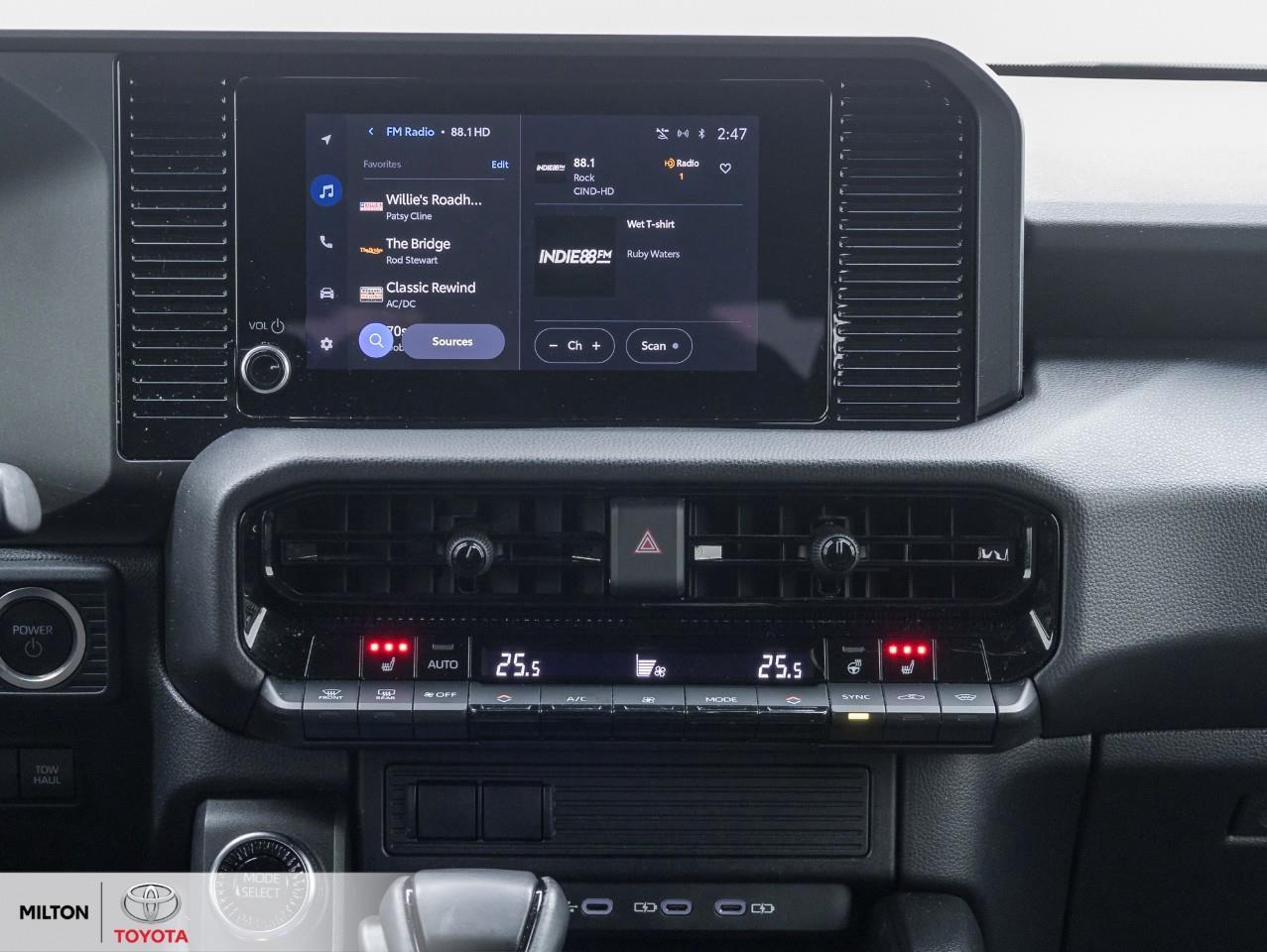 2025 Toyota Land Cruiser HYBRID HEATED STEERING WIRELESS CARPLAY LOCKING DI Photo