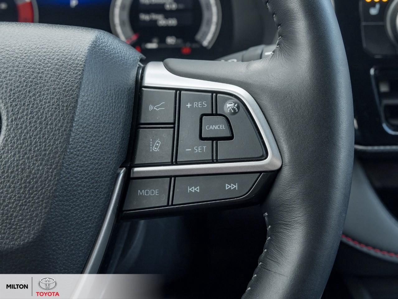 2025 Toyota Highlander LEATHER HEATED STEERING TOYOTA MULITMEDIA CONNECTE Photo