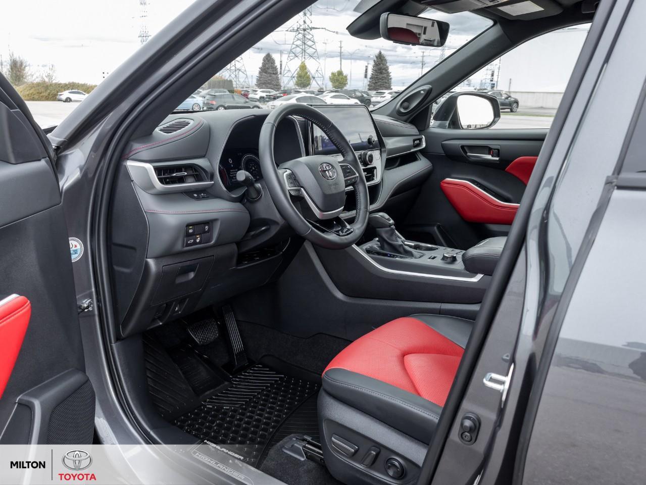 2025 Toyota Highlander LEATHER HEATED STEERING TOYOTA MULITMEDIA CONNECTE Photo