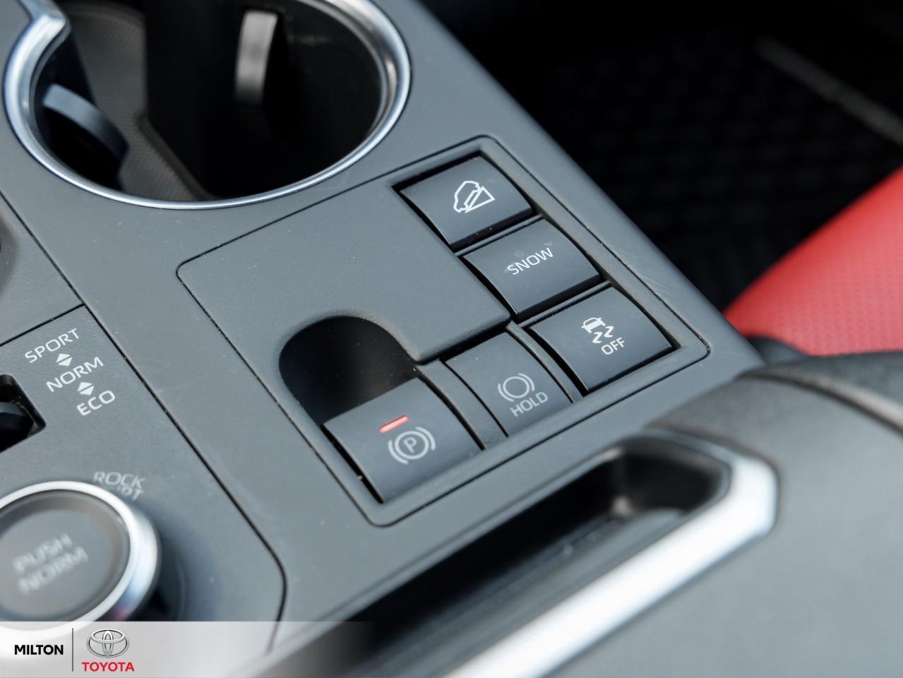 2025 Toyota Highlander LEATHER HEATED STEERING TOYOTA MULITMEDIA CONNECTE Photo