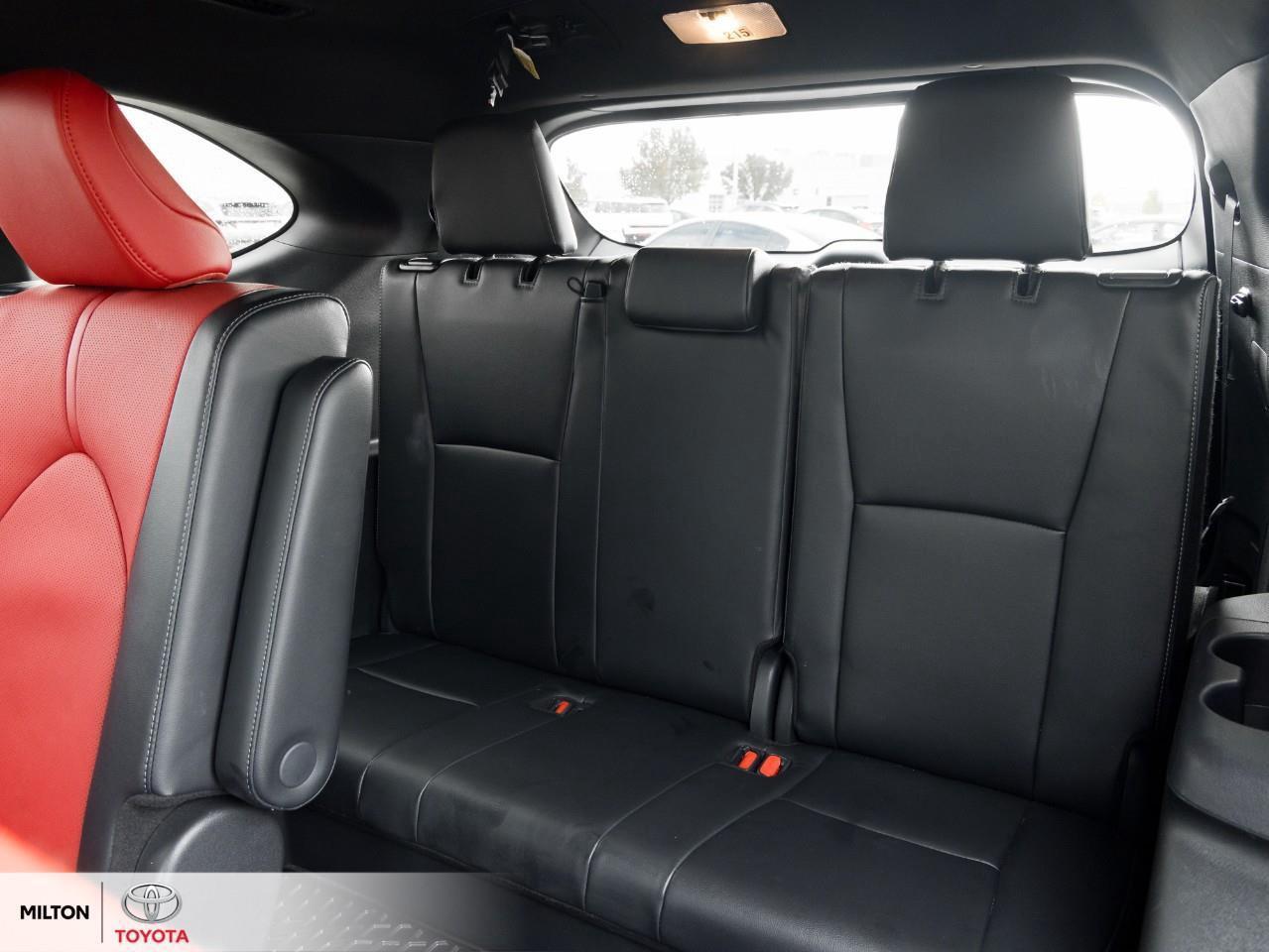 2025 Toyota Highlander LEATHER HEATED STEERING TOYOTA MULITMEDIA CONNECTE Photo