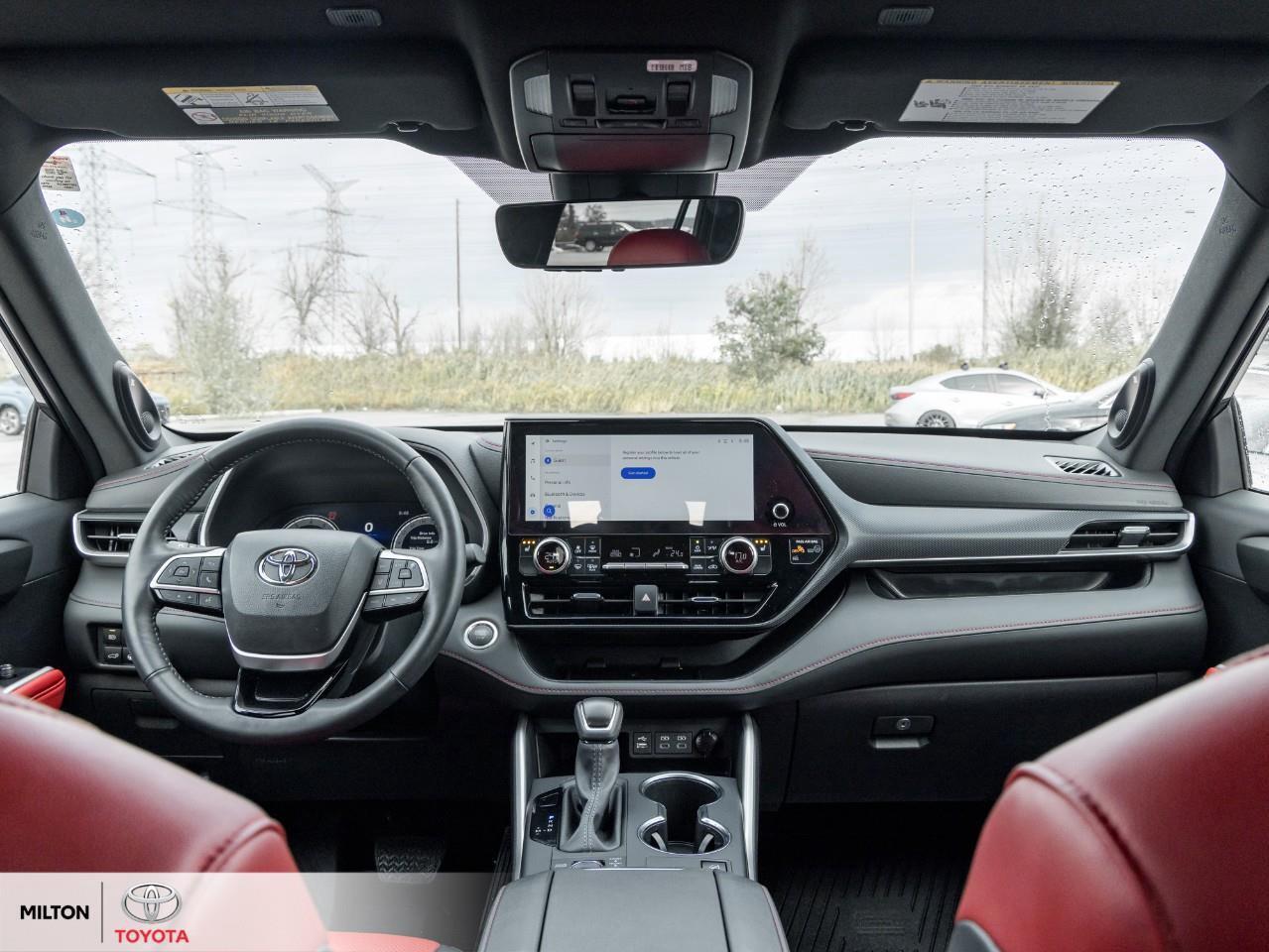 2025 Toyota Highlander LEATHER HEATED STEERING TOYOTA MULITMEDIA CONNECTE Photo