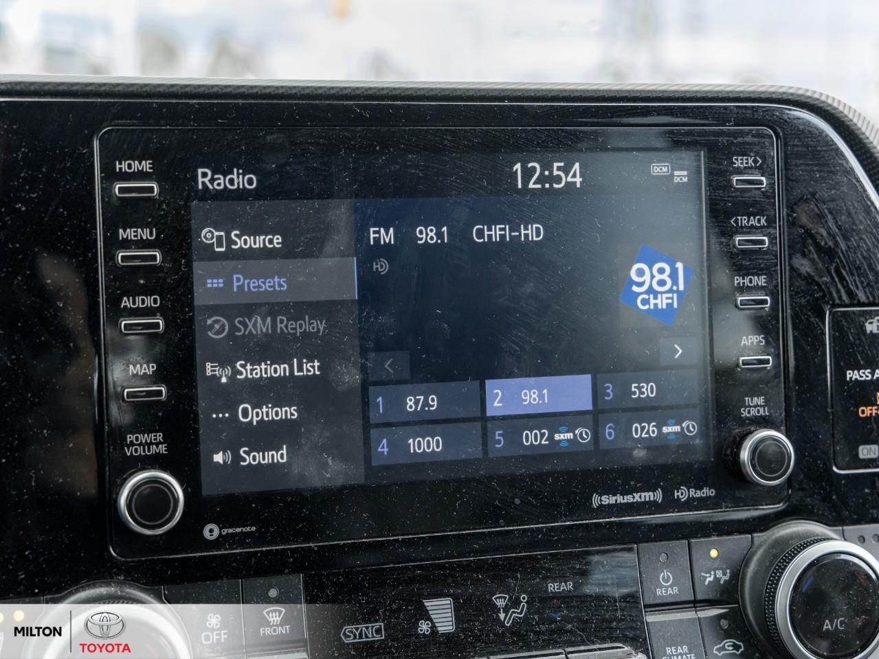 2021 Toyota Highlander LEATHER HEATED STEERING SUNROOF ONE OWNER XSE Photo