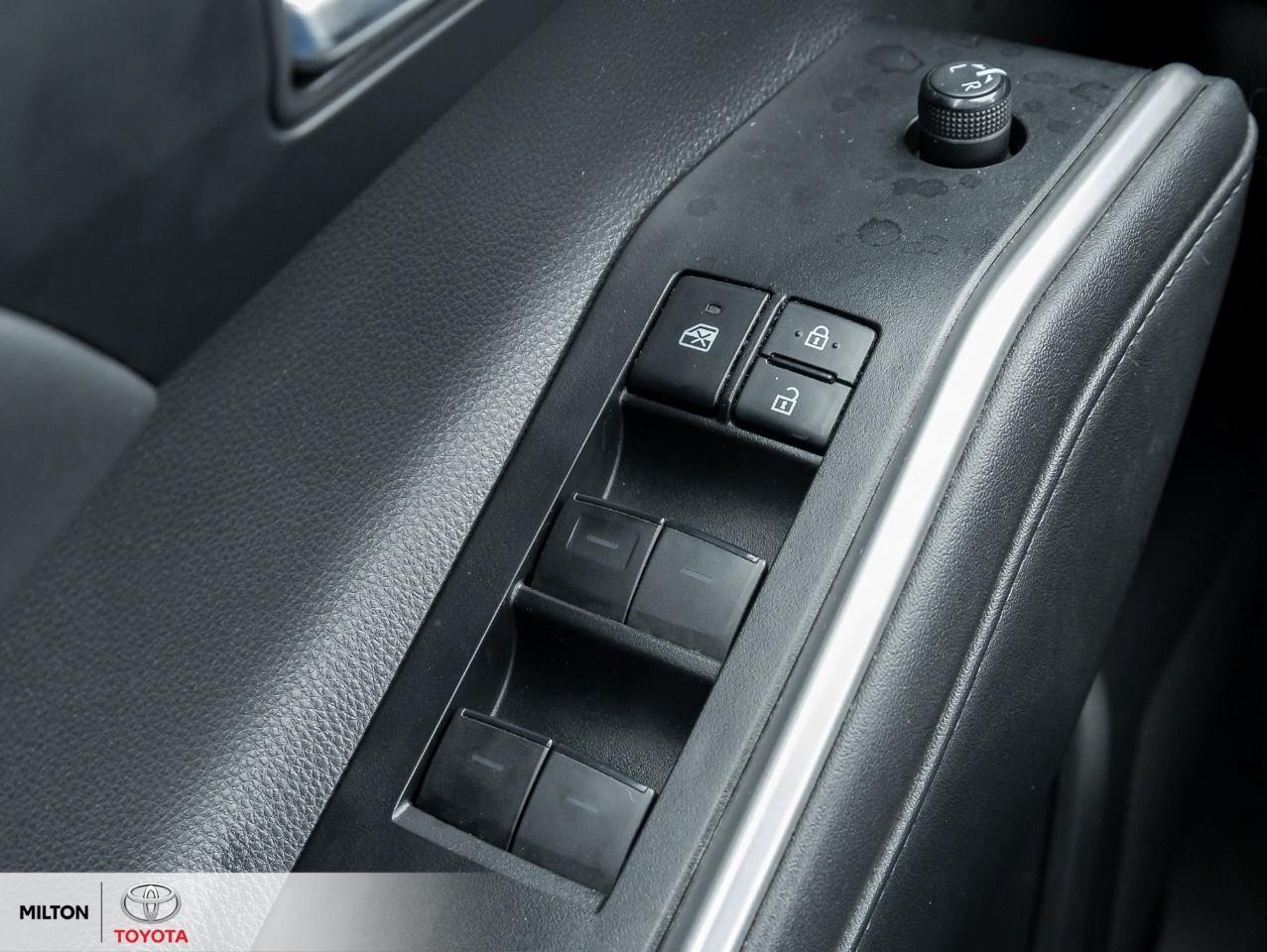 2021 Toyota Highlander LEATHER HEATED STEERING SUNROOF ONE OWNER XSE Photo