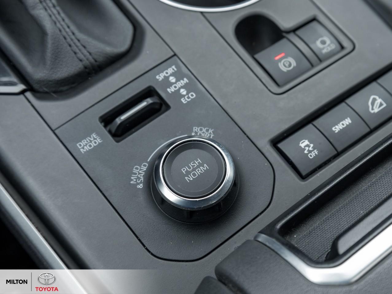 2021 Toyota Highlander LEATHER HEATED STEERING SUNROOF ONE OWNER XSE Photo