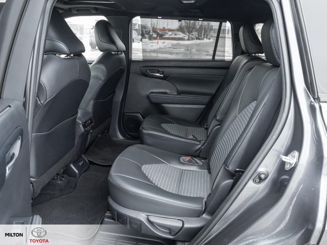 2021 Toyota Highlander LEATHER HEATED STEERING SUNROOF ONE OWNER XSE Photo