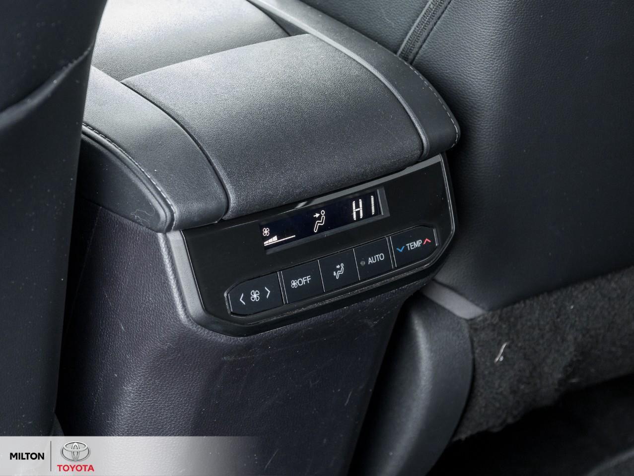 2021 Toyota Highlander LEATHER HEATED STEERING SUNROOF ONE OWNER XSE Photo