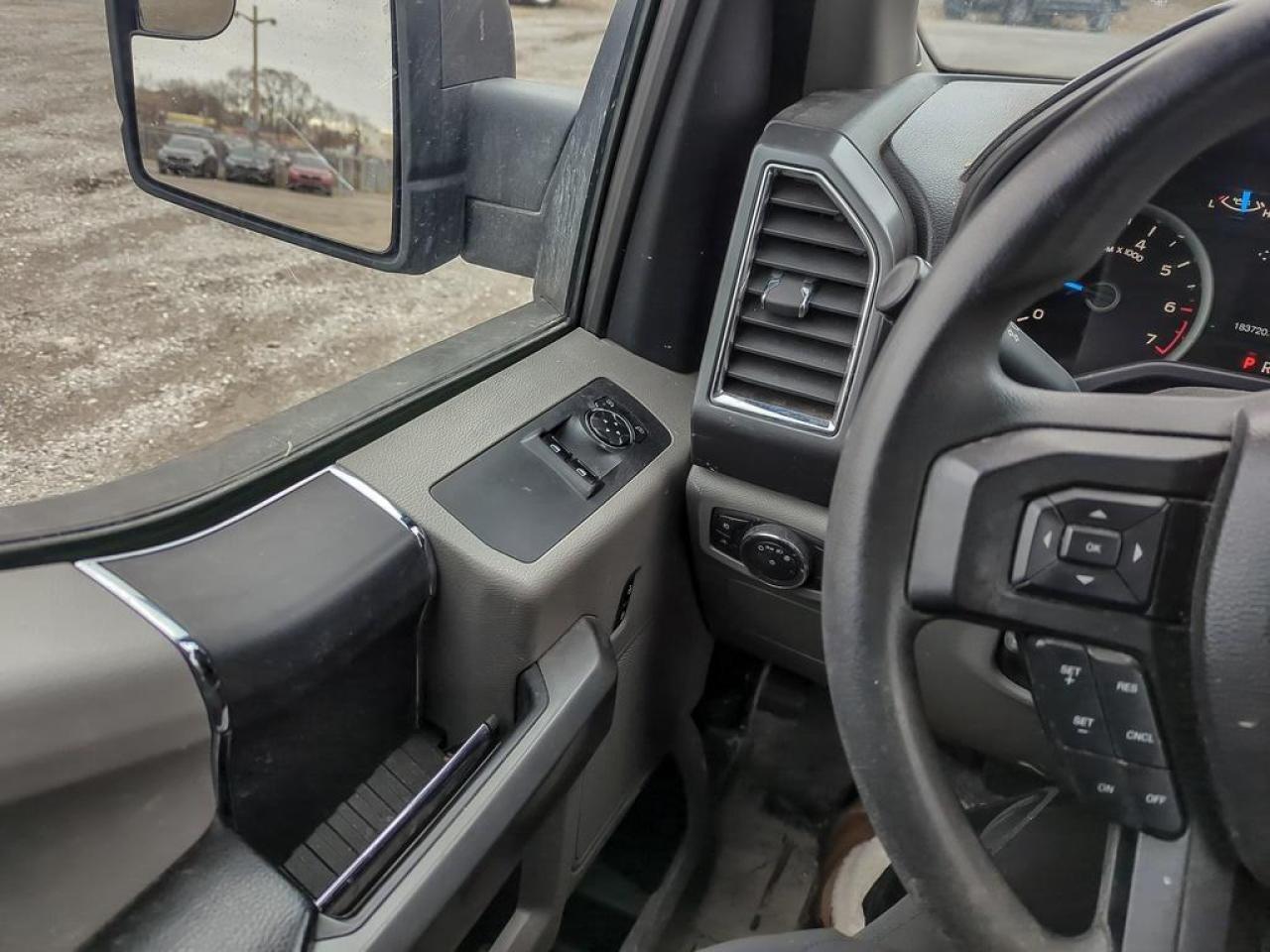 2017 Ford F-150 XLT Photo