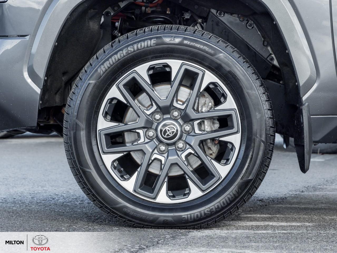 2022 Toyota Tundra LEATHER VENTILATED SEATS HEATED STEERING ONE OWNER Photo