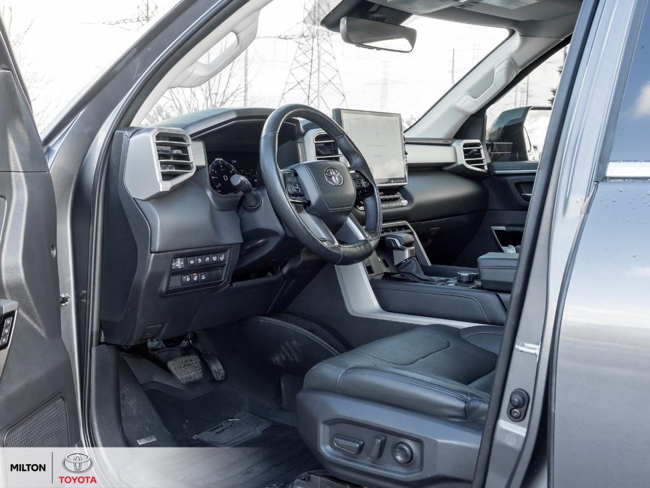 2022 Toyota Tundra LEATHER VENTILATED SEATS HEATED STEERING ONE OWNER Photo